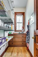 Renovated 3BR Duplex in Logan Square w/Parking by AllSet Turnover