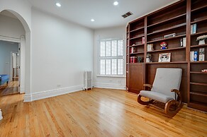 Huge Lincoln Park 6 Bed Duplex with Free Parking! by AllSet Turnover