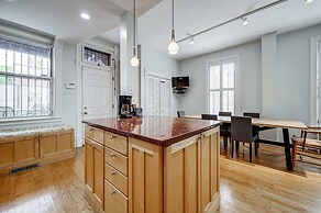 Huge Lincoln Park 6 Bed Duplex with Free Parking! by AllSet Turnover