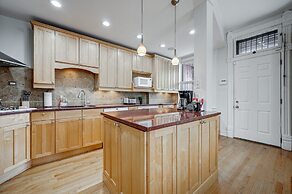 Huge Lincoln Park 6 Bed Duplex with Free Parking! by AllSet Turnover
