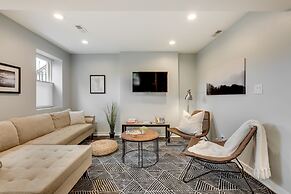 Expansive 5 Bed Home near Chicago's HOT West Loop by AllSet Turnover