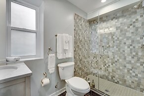 Expansive 5 Bed Home near Chicago's HOT West Loop by AllSet Turnover