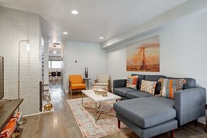 Charming & Bright Multilevel Townhome with Parking by AllSet Turnover
