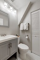 Charming & Bright Multilevel Townhome with Parking by AllSet Turnover