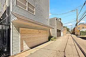 Old Town 3bd 3ba Coach House, Garage Parking Incl by AllSet Turnover