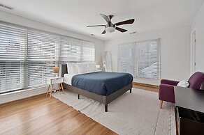 Old Town 3bd 3ba Coach House, Garage Parking Incl by AllSet Turnover