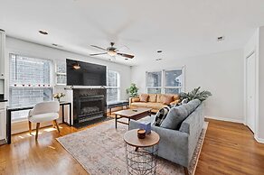 Old Town 3bd 3ba Coach House, Garage Parking Incl by AllSet Turnover