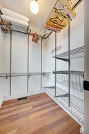 Spacious Luxury Townhouse - Old Town by AllSet Turnover