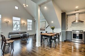 Modern Luxury in Old Town - Sleeps 4 by AllSet Turnover