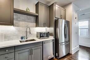 Modern Luxury in Old Town - Sleeps 4 by AllSet Turnover