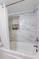 Attn Cubs Fans-Steps from Wrigley, FREE Parking by AllSet Turnover