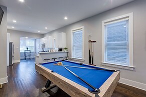 Attn Cubs Fans-Steps from Wrigley, FREE Parking by AllSet Turnover