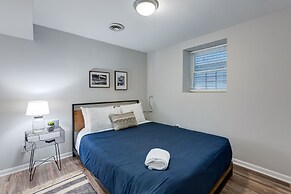 Attn Cubs Fans-Steps from Wrigley, FREE Parking by AllSet Turnover