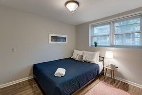 Attn Cubs Fans-Steps from Wrigley, FREE Parking by AllSet Turnover