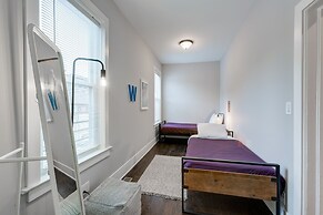 Attn Cubs Fans-Steps from Wrigley, FREE Parking by AllSet Turnover