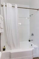 Attn Cubs Fans-Steps from Wrigley, FREE Parking by AllSet Turnover