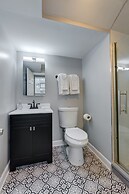 Attn Cubs Fans-Steps from Wrigley, FREE Parking by AllSet Turnover