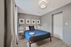 Newly Designed 3bd In Heart of Ukrainian Village by AllSet Turnover