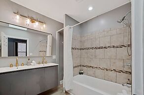 Newly Designed 3bd In Heart of Ukrainian Village by AllSet Turnover