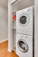 Near the Blue Line! 3 Bedrooms in River West by AllSet Turnover