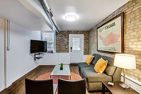 Loft-like Wicker Park Condo Steps from the CTA! by AllSet Turnover