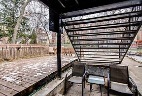 Loft-like Wicker Park Condo Steps from the CTA! by AllSet Turnover