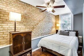 Loft-like Wicker Park Condo Steps from the CTA! by AllSet Turnover