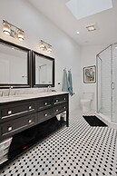 Wicker Park 6bd/4ba, Steps from CTA, Parking Incl by AllSet Turnover