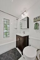 Wicker Park 6bd/4ba, Steps from CTA, Parking Incl by AllSet Turnover