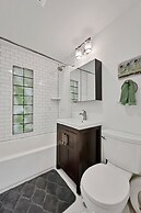 Wicker Park 4bd/3ba, Steps from CTA, Parking Incl by AllSet Turnover