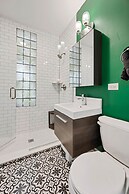 Wicker Park 4bd/3ba, Steps from CTA, Parking Incl by AllSet Turnover