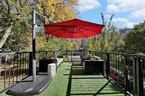 Wicker Park 4bd/3ba, Steps from CTA, Parking Incl by AllSet Turnover