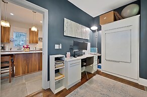Wicker Park 4bd/3ba, Steps from CTA, Parking Incl by AllSet Turnover