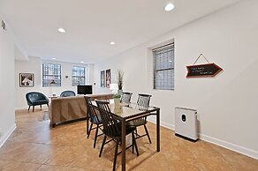 Lively Wicker Park 2BR, Steps to Damen Blue Line by AllSet Turnover