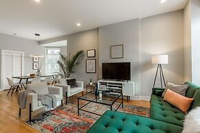 Massive Old Town home steps to Wells St & Beach by AllSet Turnover