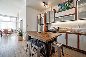 Bright & Spacious West Town Loft by AllSet Turnover