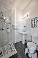 Bright & Spacious West Town Loft by AllSet Turnover