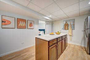 Centrally Located Swedish Design Andersonville 2bd by AllSet Turnover