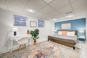 Centrally Located Swedish Design Andersonville 2bd by AllSet Turnover