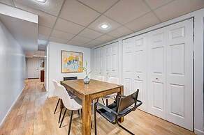 Centrally Located Swedish Design Andersonville 2bd by AllSet Turnover