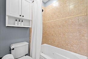 Lincoln Park Mega Space 2 Parking Spaces Sleeps 18 by AllSet Turnover