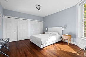 Lincoln Park Mega Space 2 Parking Spaces Sleeps 18 by AllSet Turnover