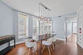 Lincoln Park Mega Space 2 Parking Spaces Sleeps 18 by AllSet Turnover