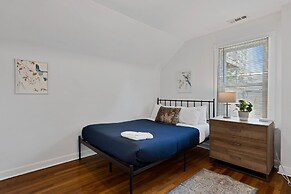 Newly Updated Vintage 6 Bedroom Single Family Home by AllSet Turnover