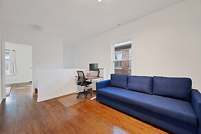 Charming Oak Park 4BD/3.5BA and 2 Private Parking by AllSet Turnover