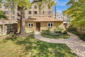 Charming Oak Park 4BD/3.5BA and 2 Private Parking by AllSet Turnover
