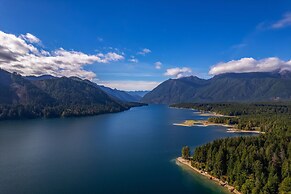 Reed s Cove Cabin in Hoodsport
