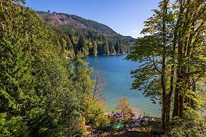 Reed s Cove Cabin in Hoodsport