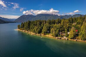 Reed s Cove Cabin in Hoodsport