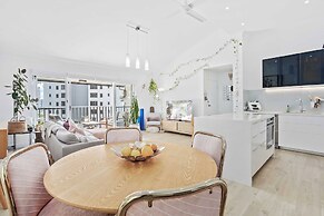 Hillside in the heart of Burleigh